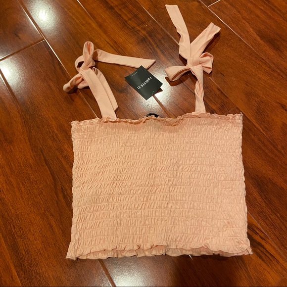 ❌SOLD pink tie strap smocked crop tank top NWT - Picture 3 of 6